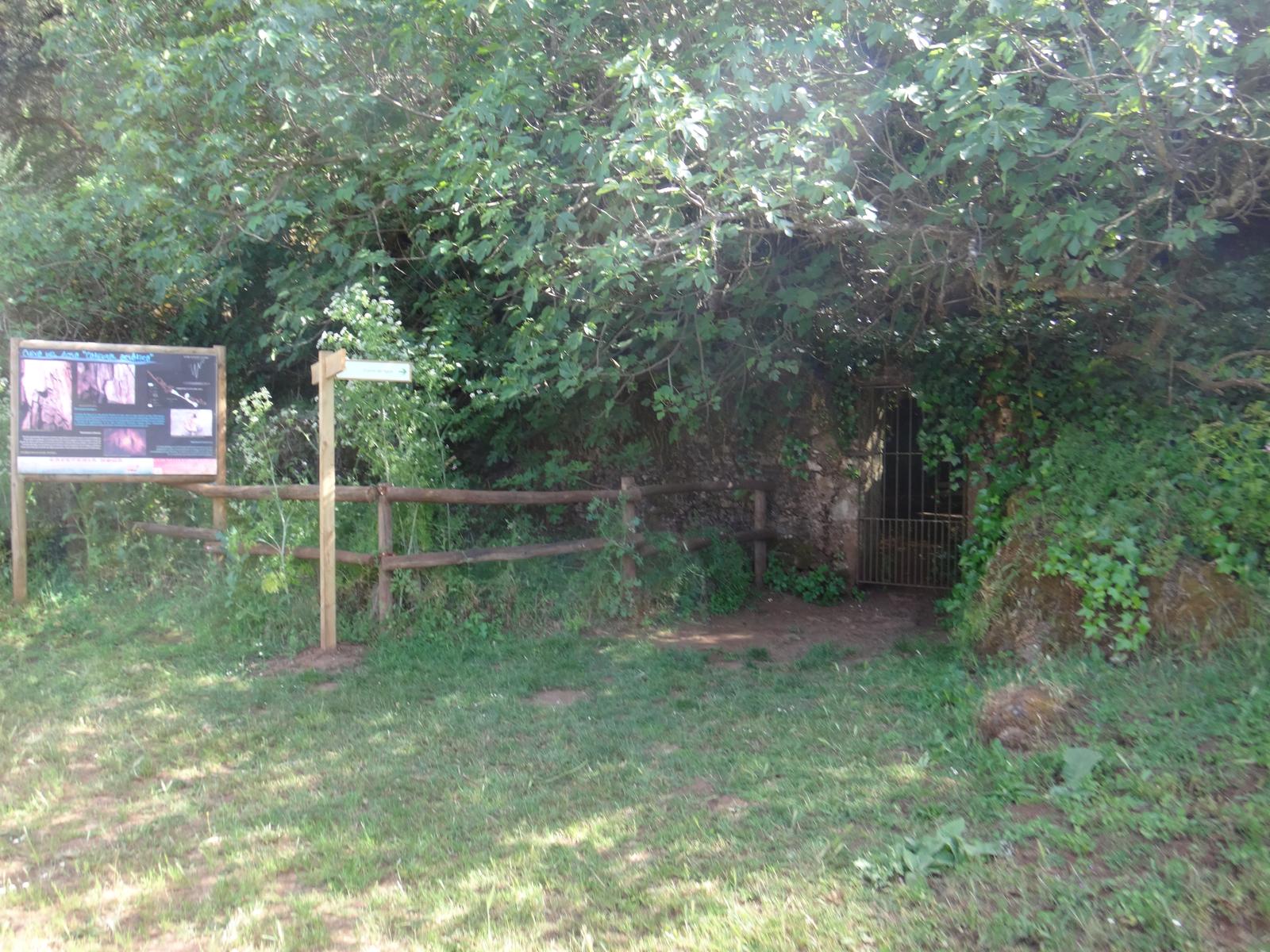 SL-BA 86  Cueva del Agua