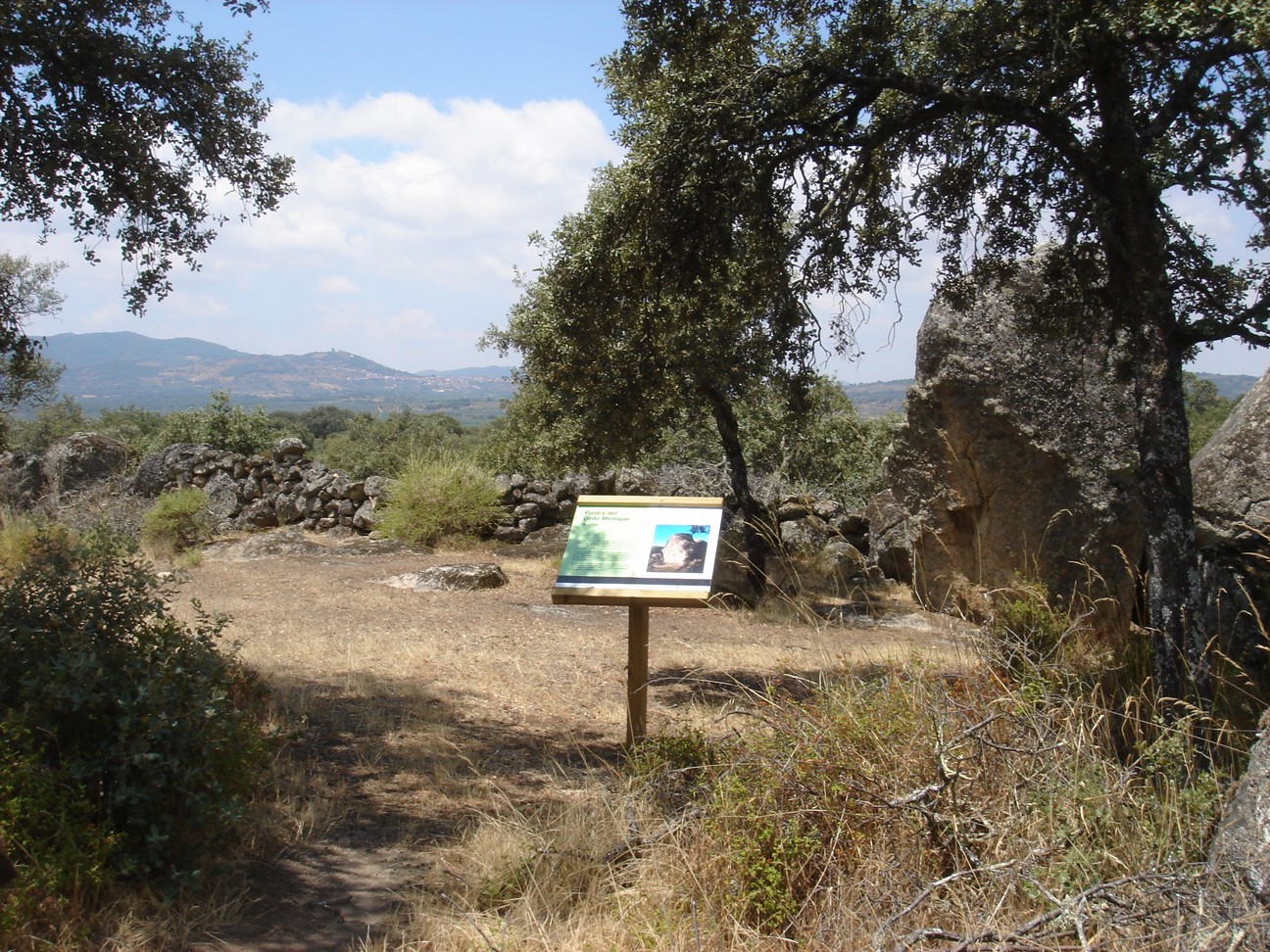 SL-CC 8 Ruta Piedra del Dedo Meñique